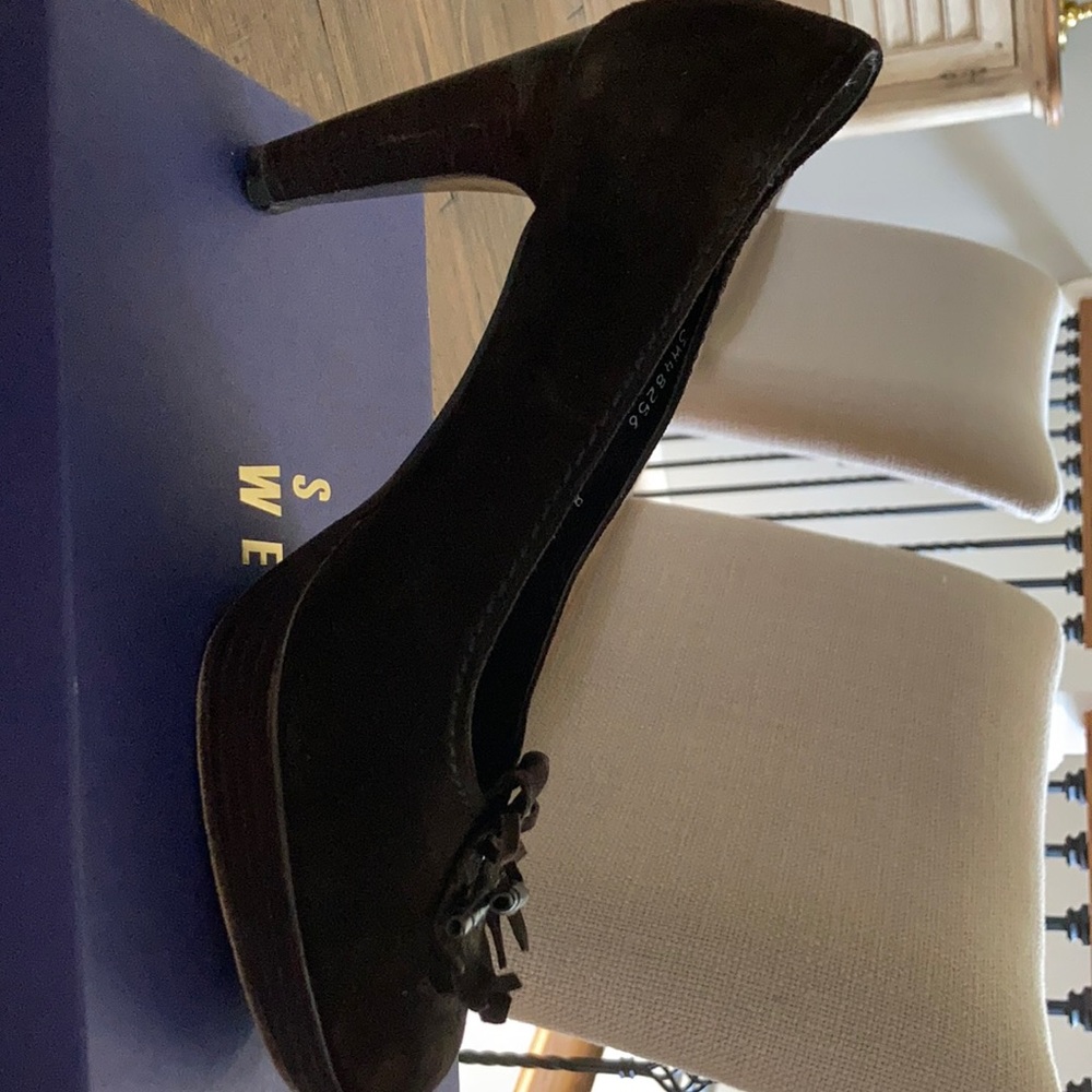 Gorgeous brown suede platform pumps with tassel